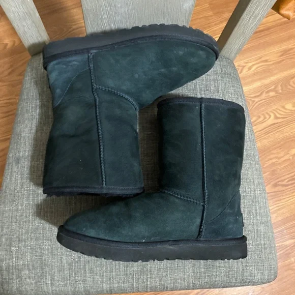 Ugg Boots - Picture 3 of 3